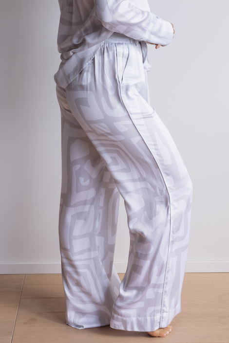 Silky-soft, breathable bamboo loungewear pants, with an elasticated waistband and pockets.  Geometric pattern in white and grey.